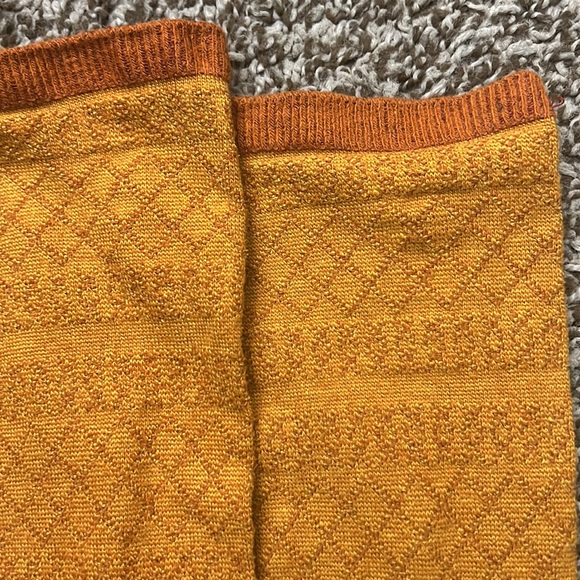 Orange Socks Size 7 - Picture 2 of 2